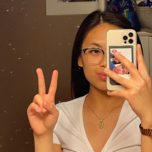 Meet your Posher, Andrea